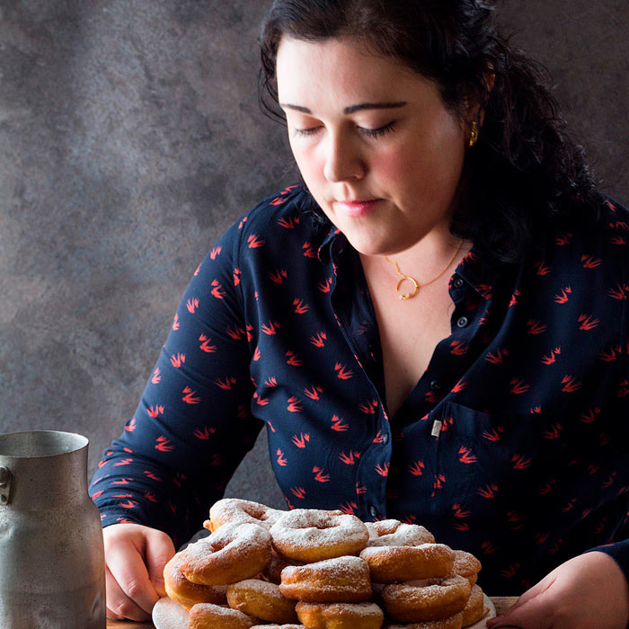 ↱ Mis recetas con freidora de aire - Pamela Rodríguez - Larousse